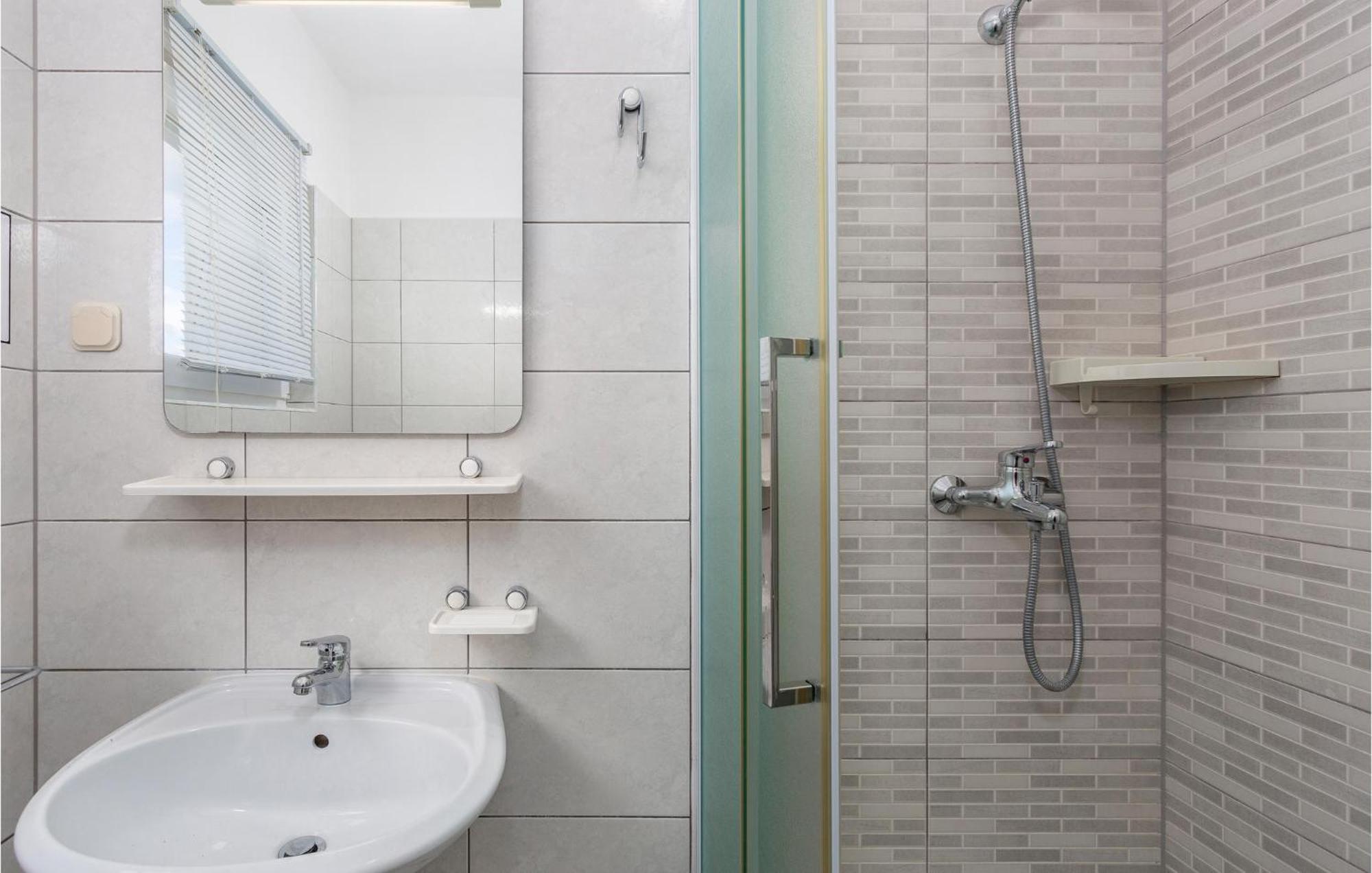Beautiful Apartment In Pinezici With Wifi エクステリア 写真