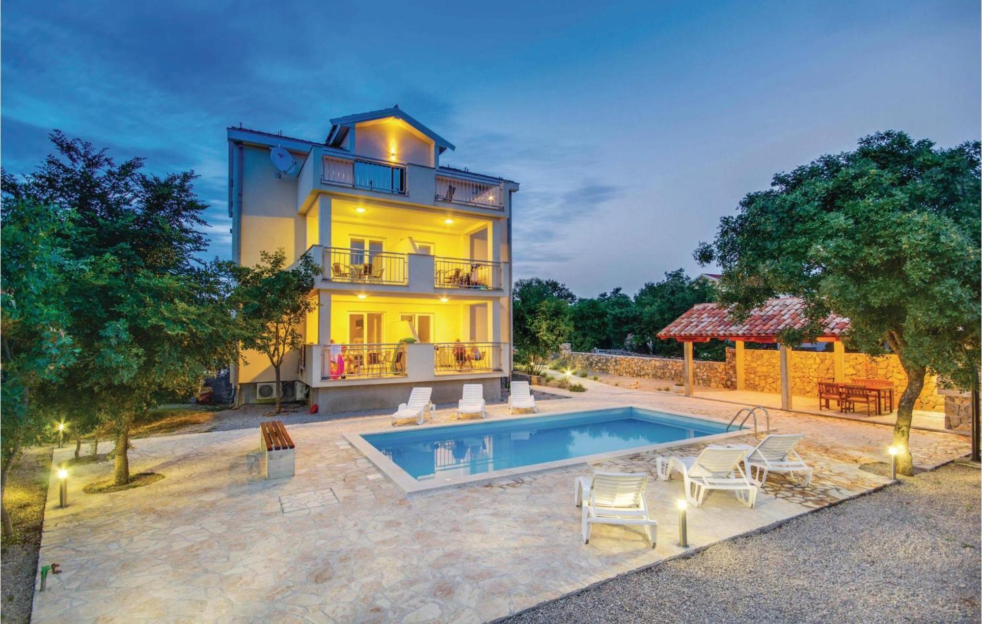 Beautiful Apartment In Pinezici With Wifi エクステリア 写真