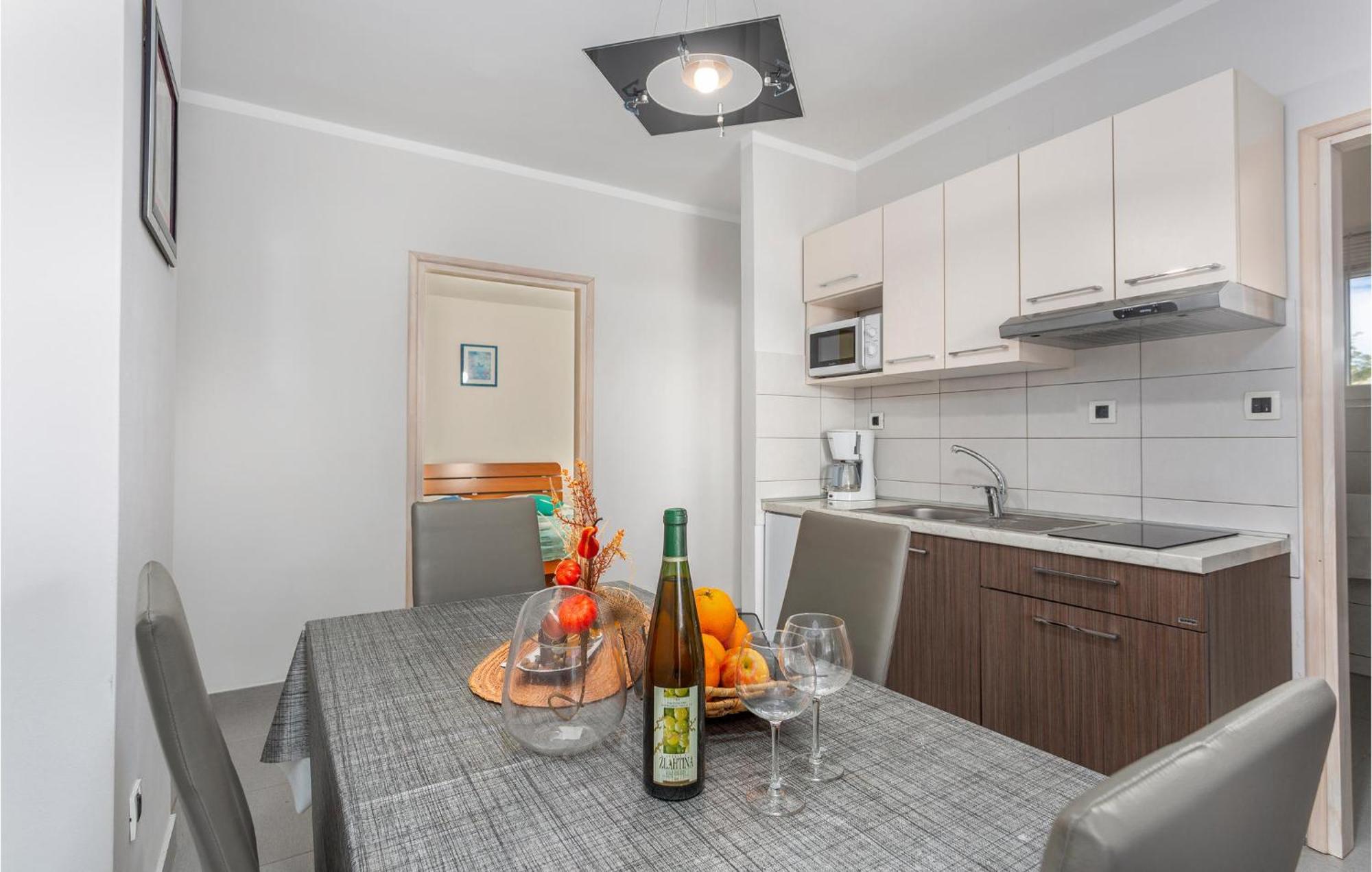 Beautiful Apartment In Pinezici With Wifi エクステリア 写真