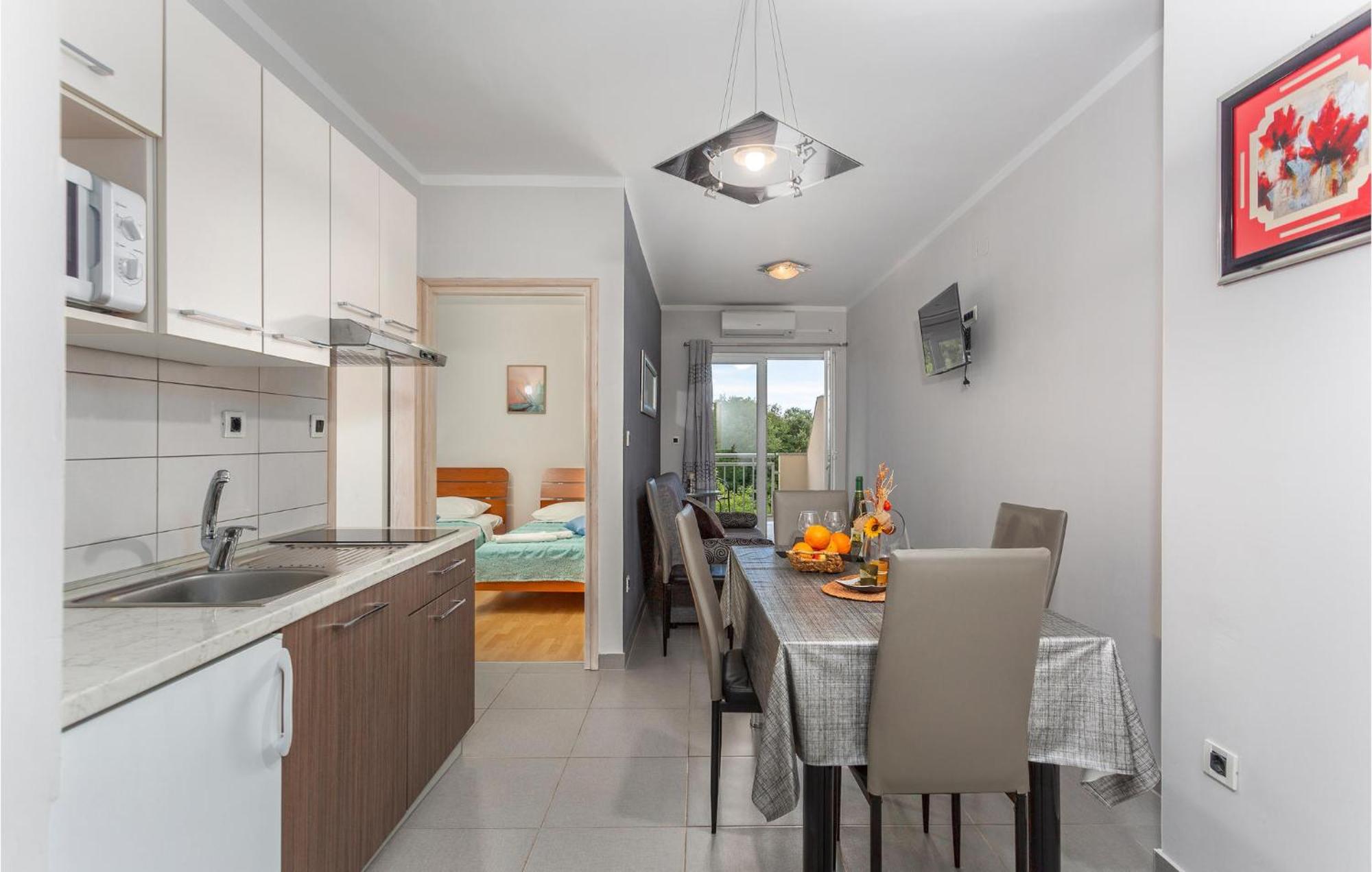 Beautiful Apartment In Pinezici With Wifi エクステリア 写真